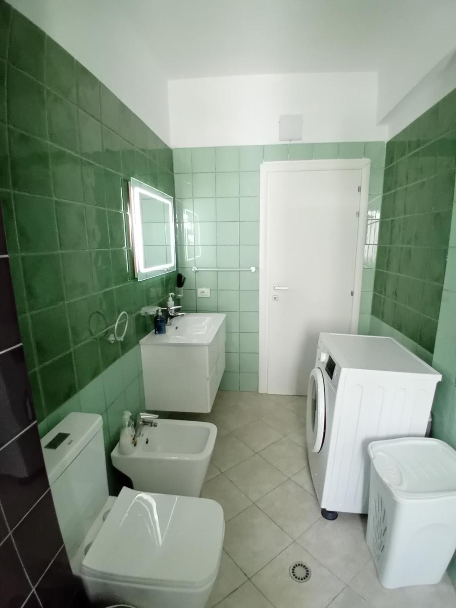 Luxury Appartament Lungomare Vlore Exterior photo